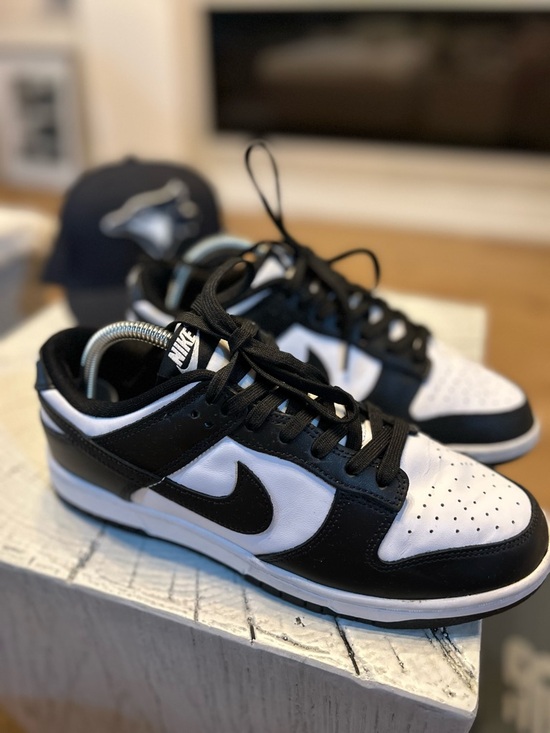 Nike Dunks Pandas size 8 - Picture 3 of 5